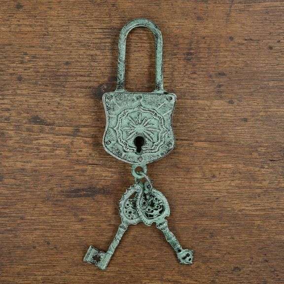 Decorative Cast Iron Padlock and Keys