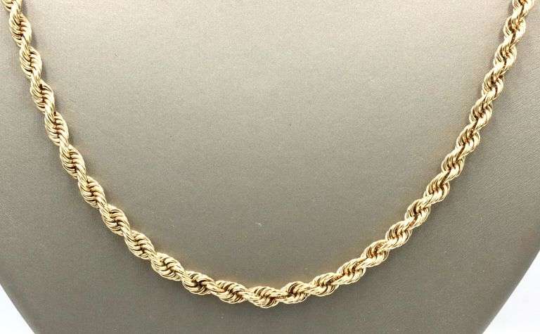 14kt Yellow gold Rope chain necklace