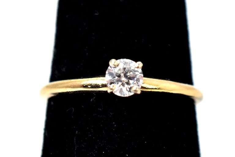 Beautiful 14K Yellow Gold Approx. 0.41CTW Solitaire Diamond Ring