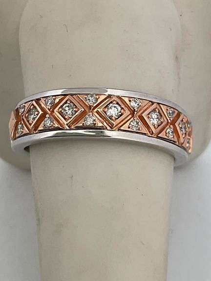 CERTIFIED BRAND NEW WHITE AND ROSE GOLD DIAMOND BAND / RING