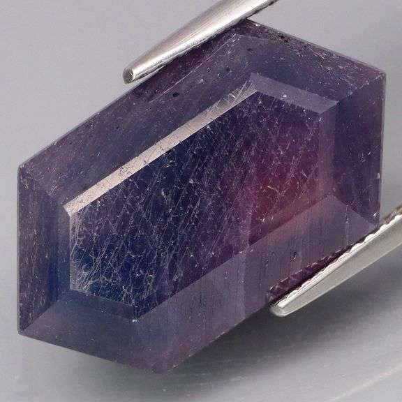 Massive! 32ct bi-color Tanzanian Sapphire! And it's untreated!