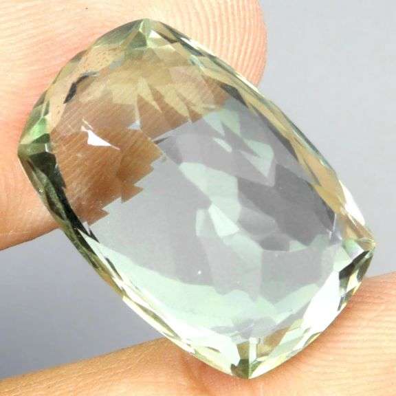 Brilliant 18.18ct natural platinum green Amethyst