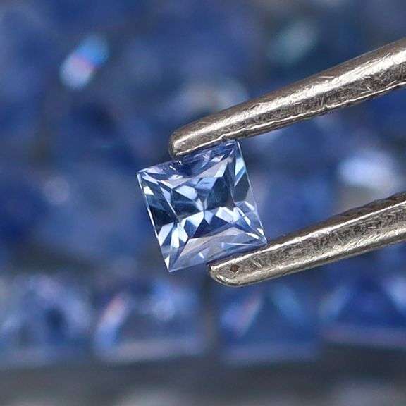 Invest in yourself with this 3.55ct set of Ceylon Sapphires