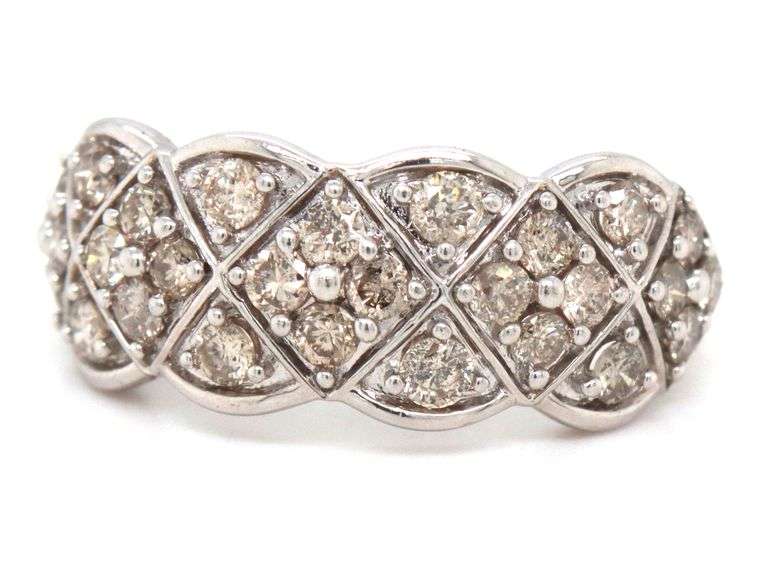 10kt White gold 0.85ctw woven cluster diamond ring