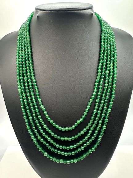 Beautiful Mined From The Earth 324 Ctw Natural Emerald Necklace