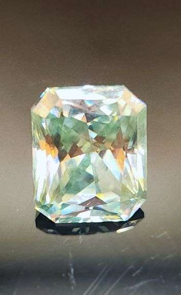 Sparkling 8 Ct Vs1 Mint Green Fire Moissanite Solitaire