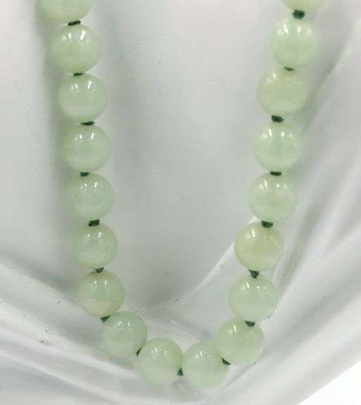 Green Jade beaded necklace