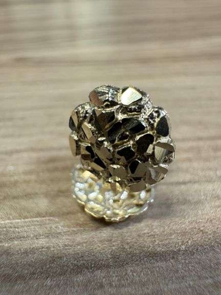 10K Yellow Gold Round Nugget Stud Earrings