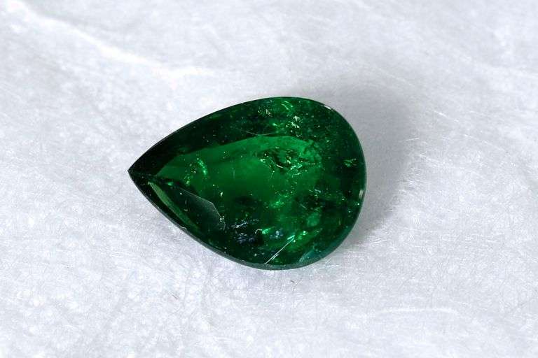 Vivid Natural Tsavorite Garnet