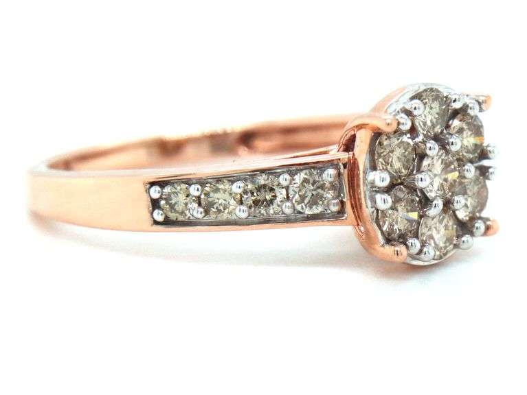 Lively 10K YG Modern Diamond Cluster Ring