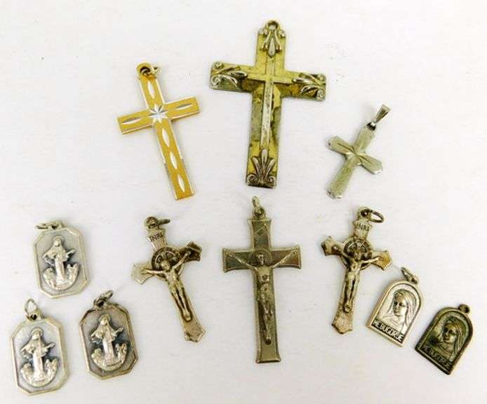 Lot of Vintage Cross's & Religious Medals