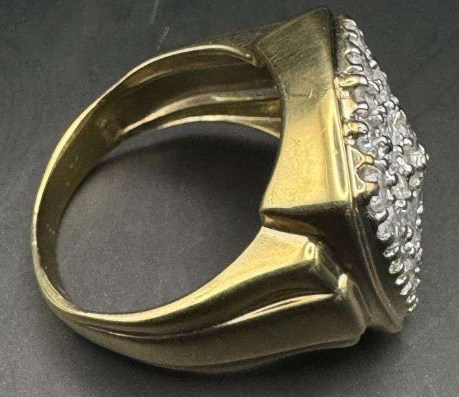 10K Yellow Gold Men Diamond Ring of 2ct
