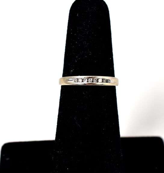 Darling 10K White Gold Diamond Band Ring