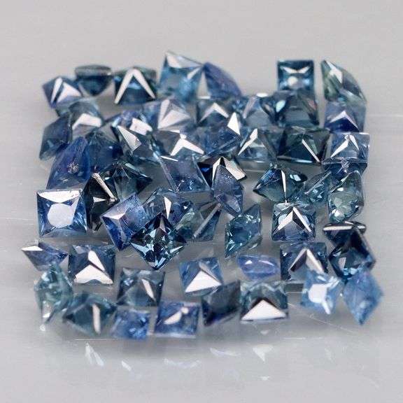 Collectors 3.24ct washed denim blue Sapphire set!