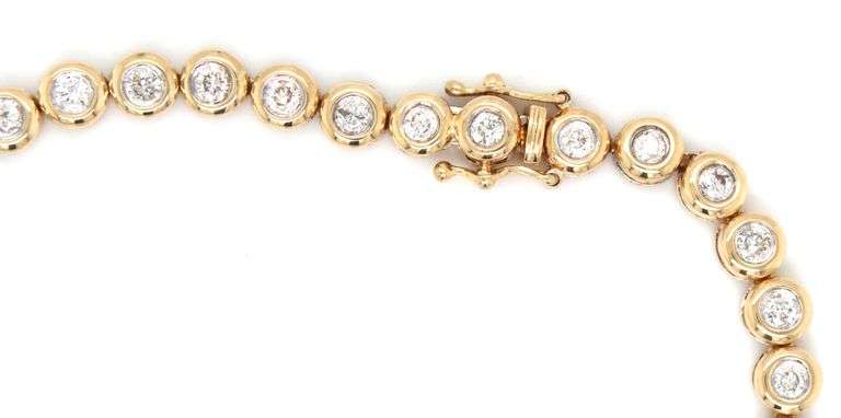 14kt Yellow gold 3.50ctw bezel set diamond bracelet
