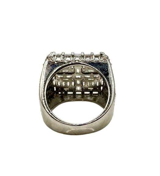 Mens 14 K White Gold Plate Dynamic 6.75 Cttw CZ ring