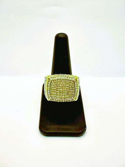 Dazzling 14 Kt Gold Plate 7.25 Cttw Lab Simulated Diamond Ring