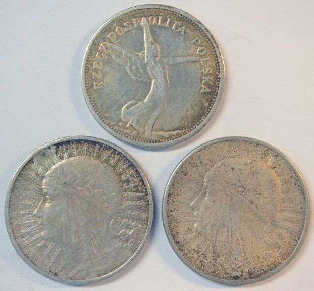1928 Poland 5 Zlotych, & two 1932 Poland 10 Zlotych silver pieces