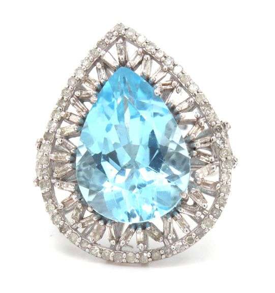 Fantastic 12.65CTS Pear shaped Brilliant-Cut Blue Topaz & Diamond Ring in 925 Sterling Silver