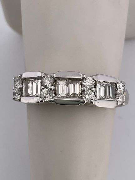 CERTIFIED BRAND NEW 14K WHITE GOLD DIAMOND BAND