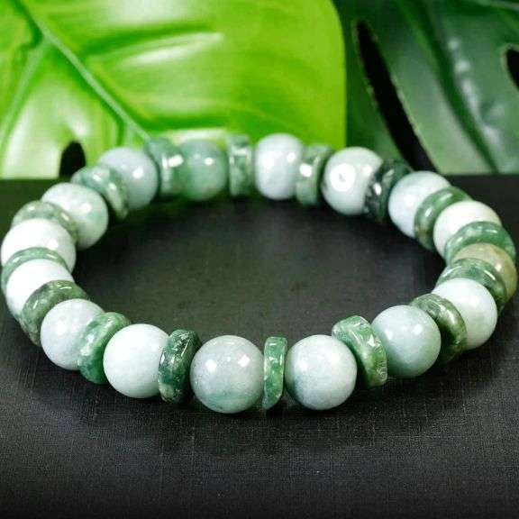 Stunning! 186 carats of natural Burmese Jade! Ready to wear!