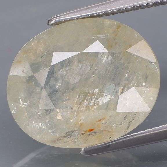 Huge! 6.03ct UNTREATED pale green Sapphire from Tanzania!