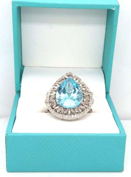 Fantastic 12.65CTS Pear shaped Brilliant-Cut Blue Topaz & Diamond Ring in 925 Sterling Silver