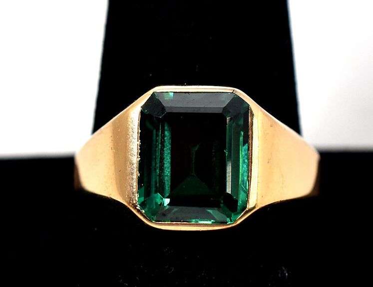Wonderful 10K Yellow Gold Green Glass Gemstone Men's Ring