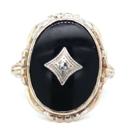 10kt White gold oval black onyx ring