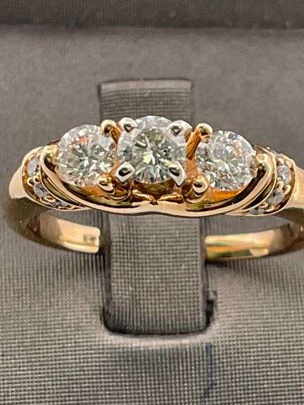 CERTIFIED BRAND NEW 14K YELLOW GOLD DIAMOND RING
