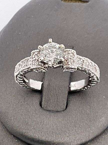 CERTIFIED 14KT WHITE GOLD AND DIAMOND ENGAGEMENT RING