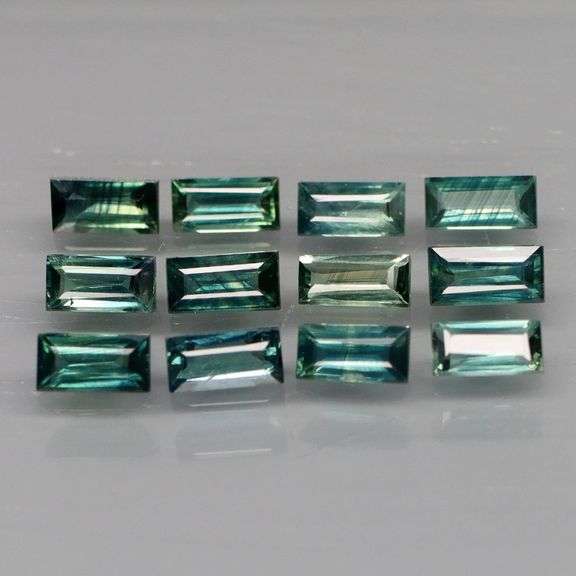 Heated only! 3.53ct blue green Sapphire set! It's baguette cut!