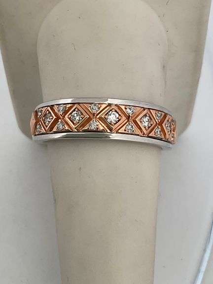 CERTIFIED BRAND NEW WHITE AND ROSE GOLD DIAMOND BAND / RING