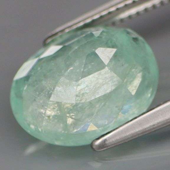 Bright mint green! Oiled only! 2.78ct Zambian Emerald!