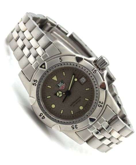 Vintage Tag Heuer quartz 39mm watch