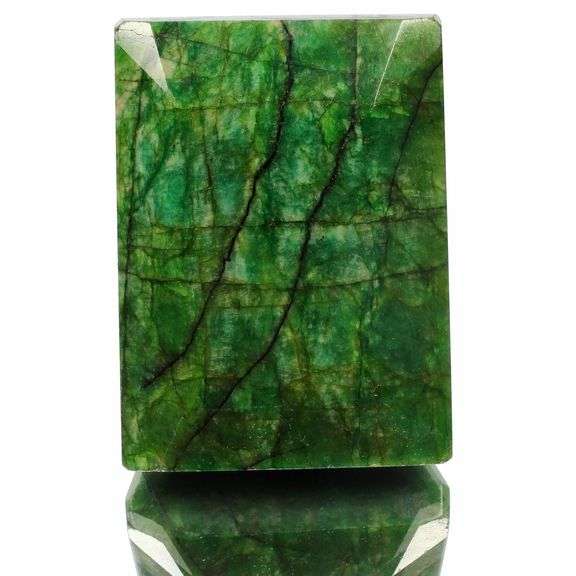 Huge Certified 2890 Ct Museum Size Natural Emerald
