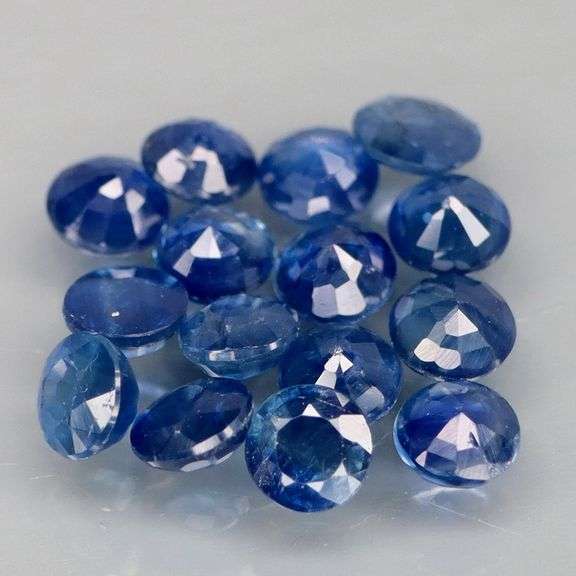 Deep color! 3.11ct Navy blue Sapphire set! Heated only!