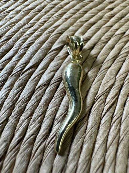 10k Yellow Gold Italian Horn Pendant