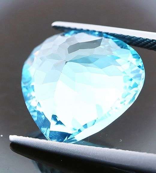 Expertly cut! 14.94ct vibrant Swiss blue Topaz from Brazil!
