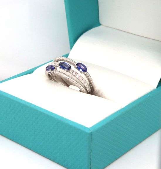 Darling 0,66CTW Tanzanite & Diamond Ring in Sterling Silver