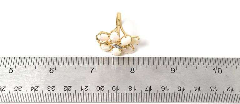 Beautiful 14K Yellow Gold Opal Gemstone Ring with Diamond Accents