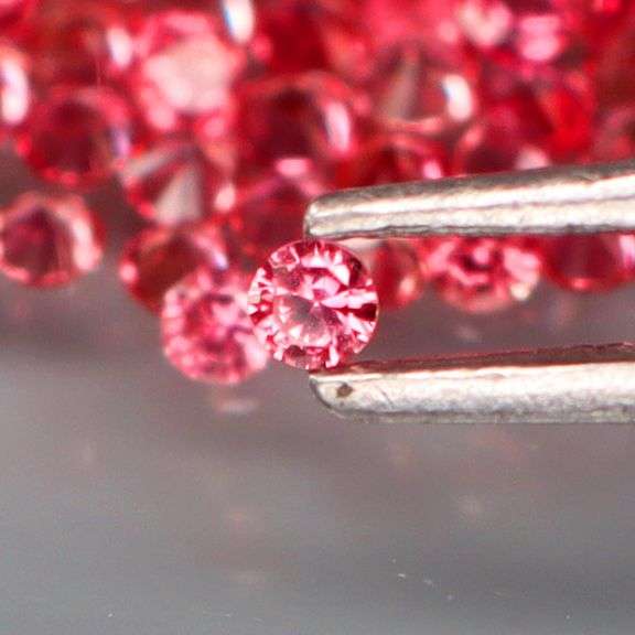 Vibrant color! Diamond cut! 2.86ct hot red Sapphire set!