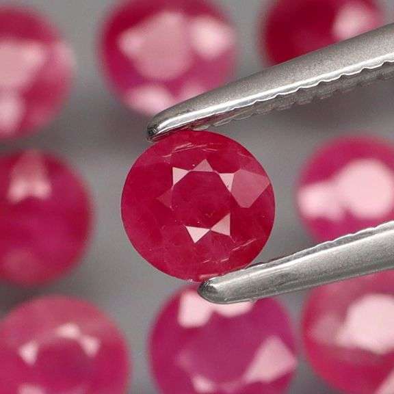 Heavy! 4.1mm! 15 piece set! 5.29ct Burmese Ruby set!