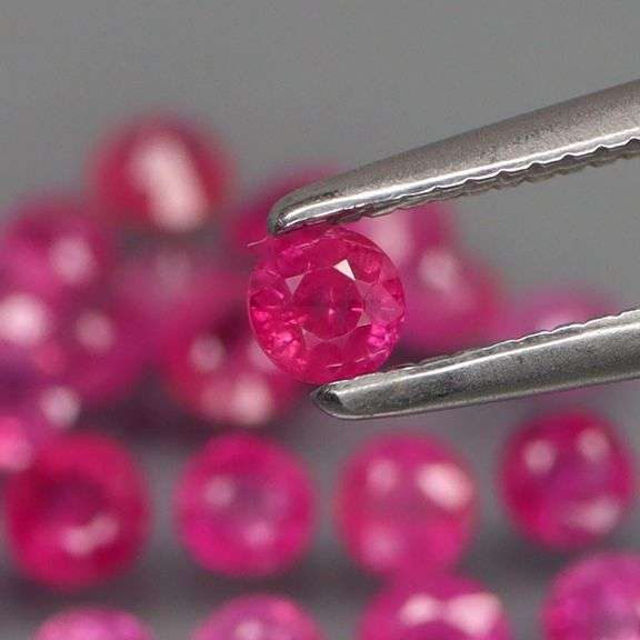 Glittering set of 3.10ct HEATED ONLY pink Burmese Rubies!