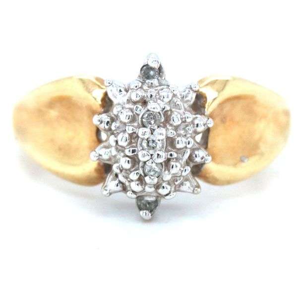 10kt Yellow gold diamond cluster ring
