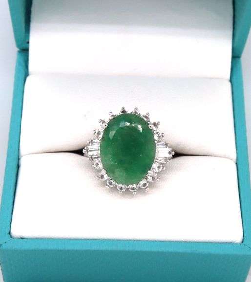 Sparkling 8.63CTS Oval Faceted Emerald & 1.11CTW White Sapphire Ring in Sterling Silver