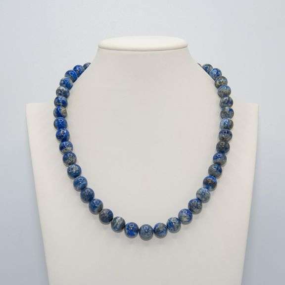 Stunning Natural 672.5 Cttw Blue Lapis Lazuli Lazuli Necklace