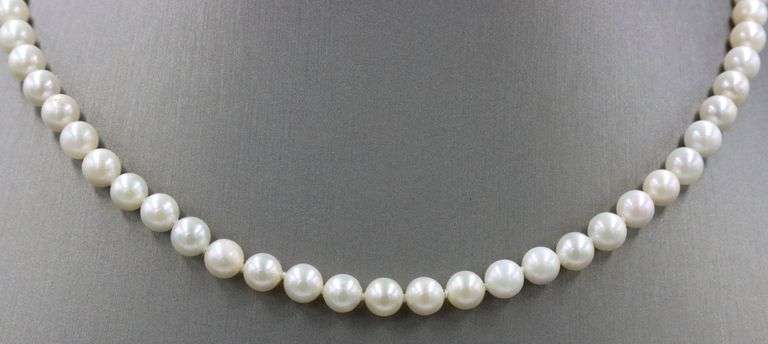 5.5-6mm White fresh-water pearl strand necklace