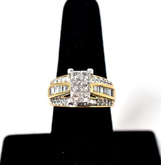 Stunning 14K Yellow Gold Diamond Ring