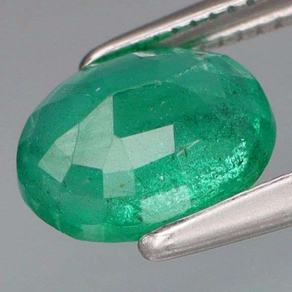 Outstanding color! 1.36ct blue green Colombian Emerald!